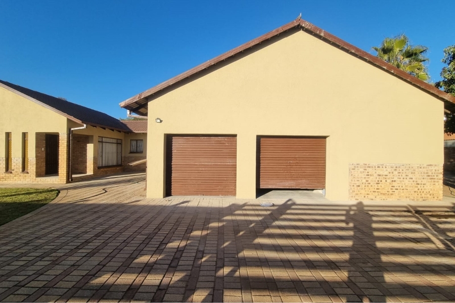 3 Bedroom Property for Sale in La Hoff North West